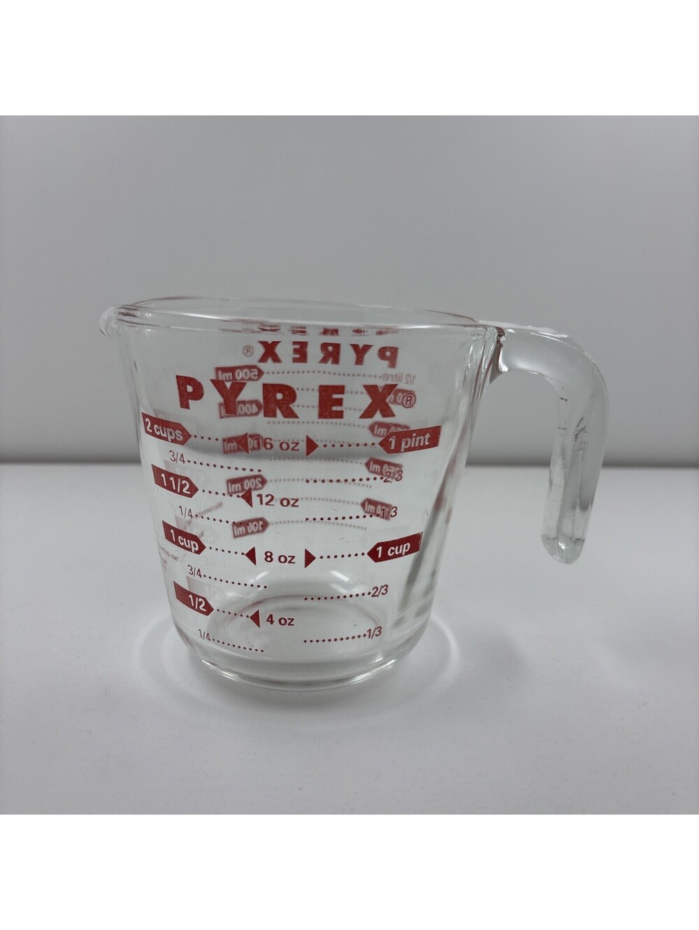 Pyrex 2 Cup 16 Oz 500ml Glass Measuring Cup with Red Lettering Made in USA